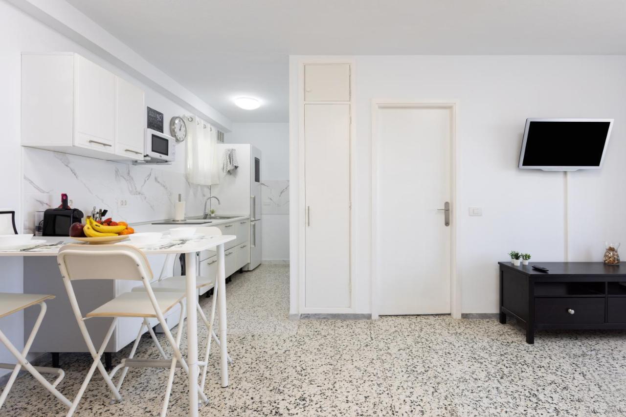 Apartment Home2book Bright Sea Views,