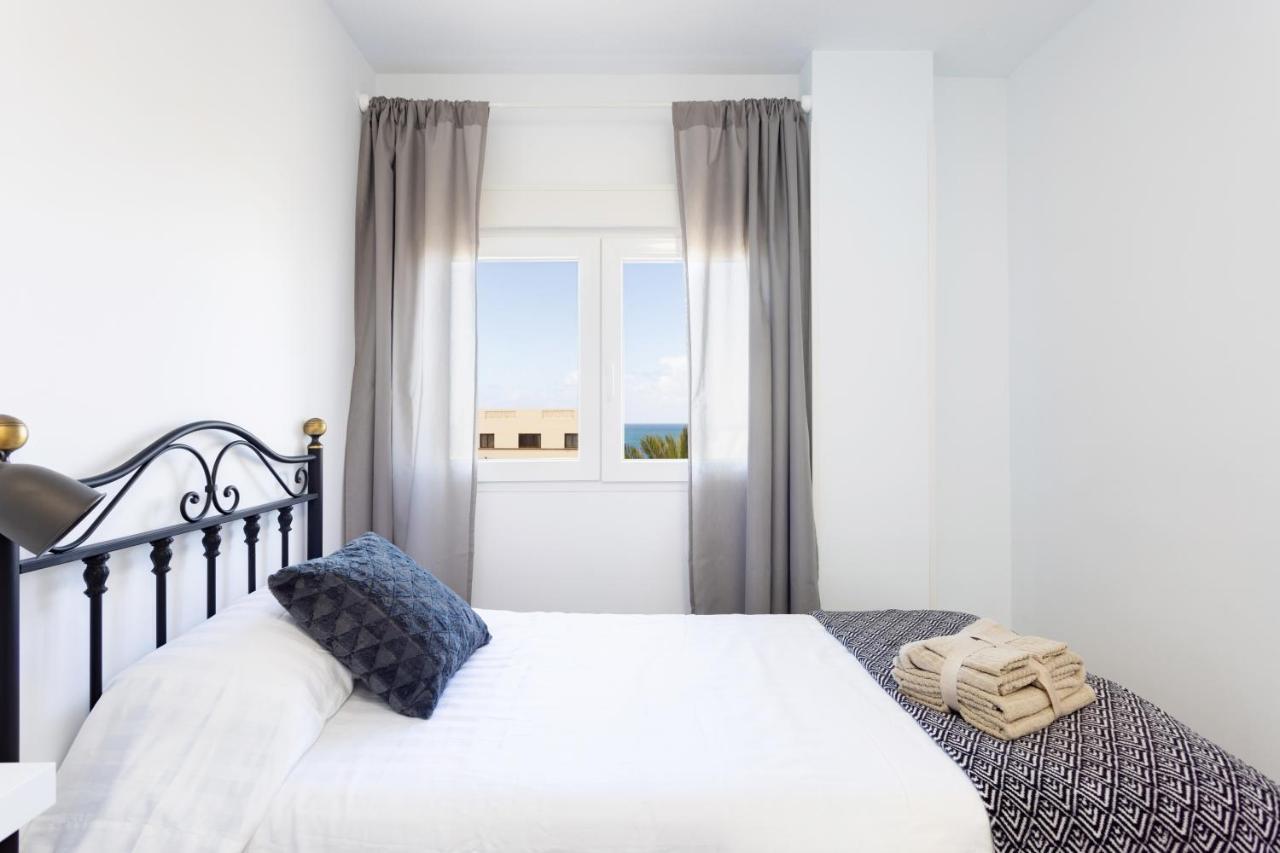 Home2book Bright Sea Views,