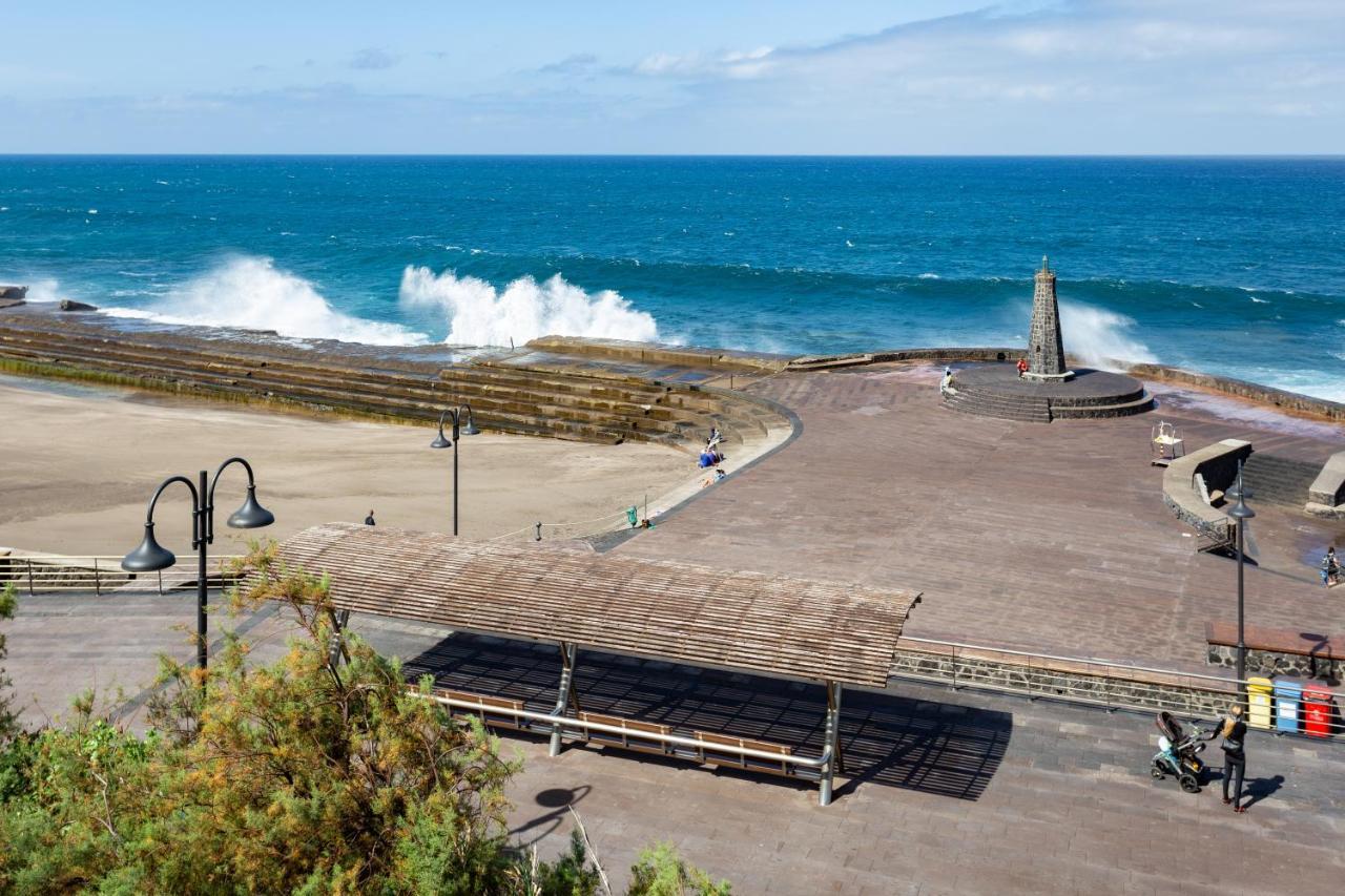 Apartment Home2book Bright Sea Views,